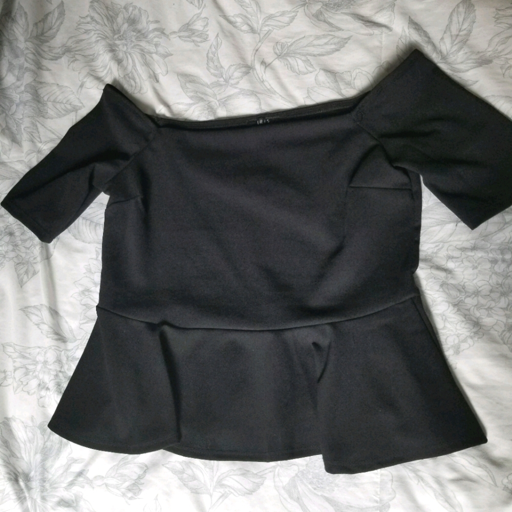 Black peplum crop top